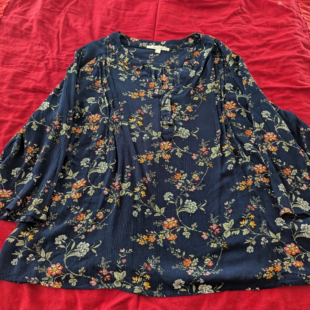 Fun2fun quarter length floral blouse